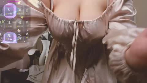 manic_pixie_ online show from November 15, 2025, 3:52 pm