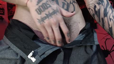 Snapshot of manolo___ chatting on December 17, 2024, 2:44 am Manolo modelo independiente online show from December 17, 2024, 2:44 am