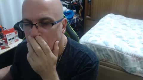 manotcheblu online show from April 5, 2026, 10:07 pm