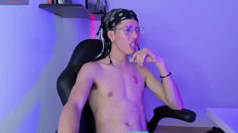 Manuel online show from March 9, 2025, 10:30 pm