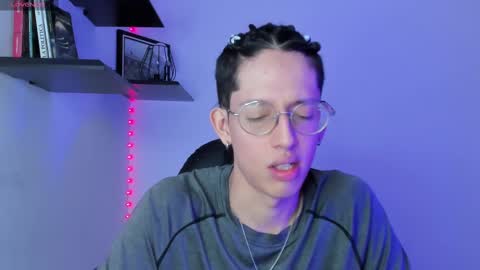 Manuel online show from March 11, 2025, 7:58 pm