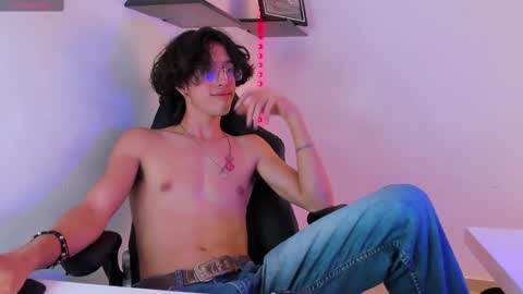 Manuel online show from October 4, 2025, 8:23 am