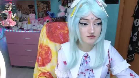 Manuela online show from March 12, 2026, 8:48 pm