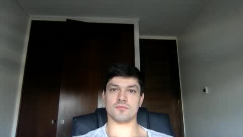 manuelgasdcon online show from December 4, 2025, 3:21 pm