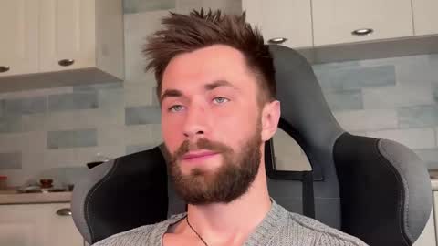 Snapshot of manussa69 chatting on March 19, 2026, 12:58 am Manussa and Edward online show from March 19, 2026, 12:58 am