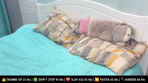 Snapshot of manussa69 chatting on March 23, 2026, 2:15 am Manussa and Edward online show from March 23, 2026, 2:15 am