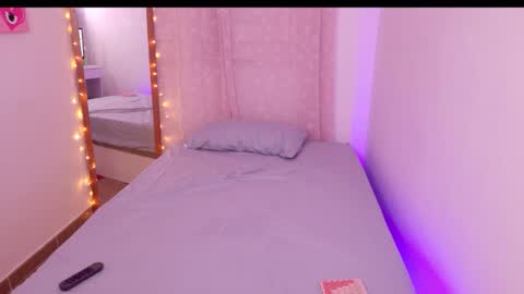     online show from November 30, 2025, 6:06 am