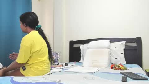 Mara online show from September 10, 2025, 2:28 pm