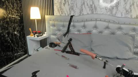 Mara  online show from December 14, 2025, 3:45 am