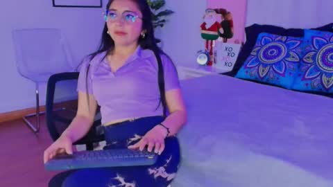 Mara online show from December 17, 2025, 8:26 pm