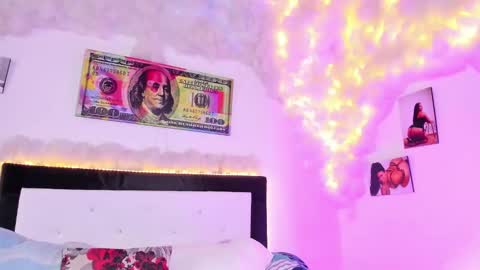 maralinette22 online show from February 23, 2025, 1:32 pm