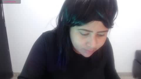 Mara Silk online show from September 10, 2025, 12:49 pm