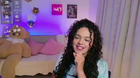 Snapshot of maravelvett chatting on July 2, 2026, 3:23 am Mara online show from July 2, 2026, 3:23 am