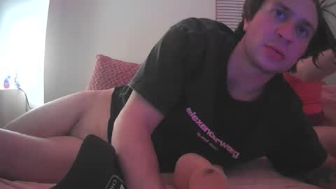 Snapshot of marc_313 chatting on February 7, 2026, 9:35 am Marc online show from February 7, 2026, 9:35 am