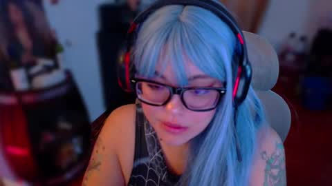 marcela2101s online show from October 27, 2025, 8:02 pm