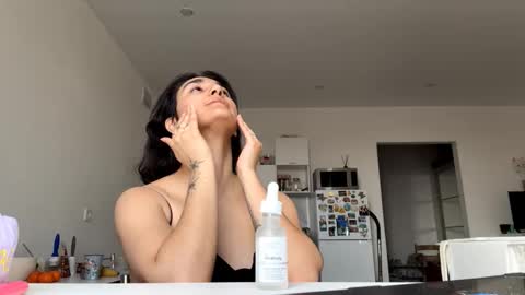 Snapshot of marcelapitarresi chatting on March 1, 2026, 6:48 am Kylie online show from March 1, 2026, 6:48 am