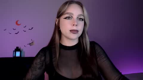 Lady Marceline online show from November 9, 2025, 5:11 pm