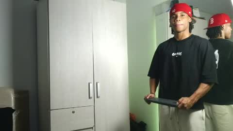 Snapshot of marcelo_dosantos77 chatting on May 8, 2026, 6:13 pm MARCELO online show from May 8, 2026, 6:13 pm