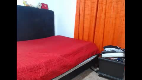 marckandjossi1 online show from February 5, 2026, 1:21 am