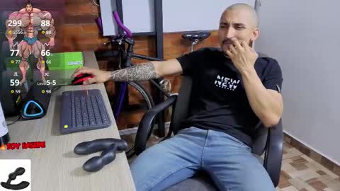 Marck  Independent model  online show from February 15, 2026, 4:31 am