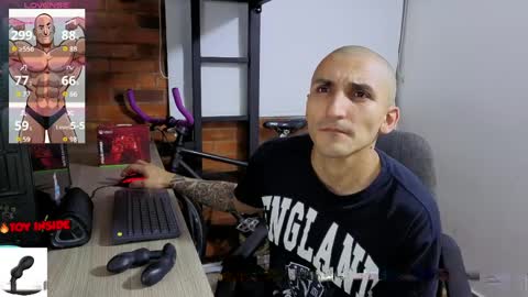 Marck  Independent model  online show from April 12, 2026, 3:55 am