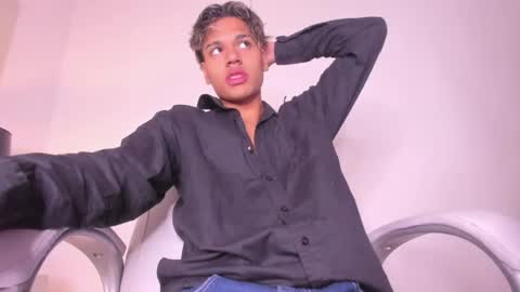 Snapshot of marco_deluxe chatting on April 25, 2026, 11:57 am marco_deluxe online show from April 25, 2026, 11:57 am