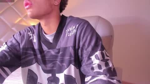 Snapshot of marco_deluxe chatting on May 4, 2026, 11:39 am marco_deluxe online show from May 4, 2026, 11:39 am