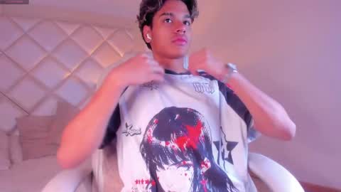 Snapshot of marco_deluxe chatting on June 2, 2026, 11:45 am marco_deluxe online show from June 2, 2026, 11:45 am