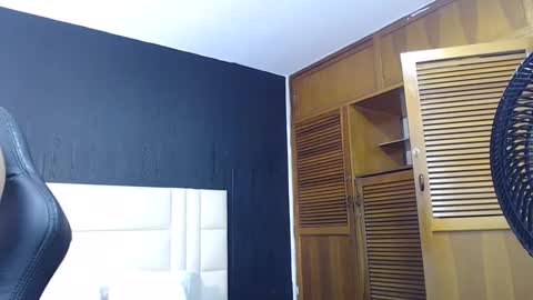 marcus_lafourt online show from December 4, 2024, 9:46 pm