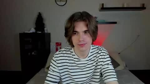 Snapshot of marcusjones1 chatting on December 16, 2024, 2:57 am Marcus Jones online show from December 16, 2024, 2:57 am