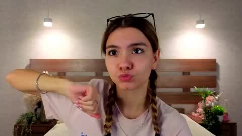 Call me Margie33 online show from February 2, 2026, 8:35 am