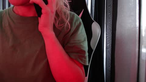 Snapshot of margoo_77 chatting on October 7, 2025, 8:33 am Margoo online show from October 7, 2025, 8:33 am