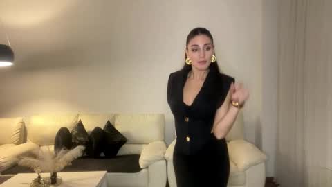 Snapshot of margotdeville chatting on October 19, 2025, 1:06 am Margot online show from October 19, 2025, 1:06 am