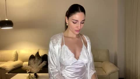 Margot online show from December 1, 2025, 9:53 pm