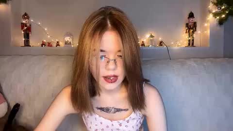 Lina online show from January 7, 2026, 9:06 pm