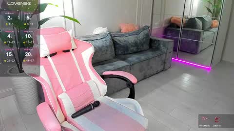 Snapshot of mari_nett chatting on February 5, 2025, 5:31 pm mari_nett online show from February 5, 2025, 5:31 pm