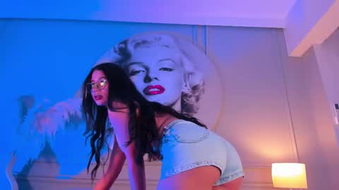 Snapshot of maria_gil chatting on September 17, 2025, 11:23 am Maria online show from September 17, 2025, 11:23 am