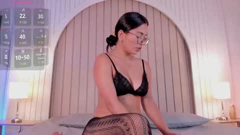 Snapshot of maria_gil chatting on November 9, 2025, 11:19 am Maria online show from November 9, 2025, 11:19 am