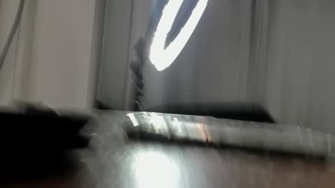 Snapshot of maria_gil chatting on December 4, 2025, 11:30 am Maria online show from December 4, 2025, 11:30 am