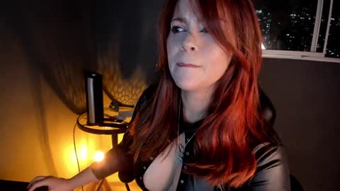 Maria Isabell  online show from February 3, 2025, 1:30 am