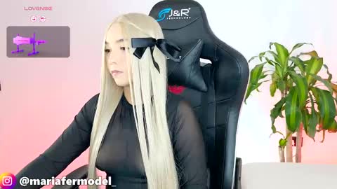 Maria Fer online show from October 15, 2025, 7:03 pm