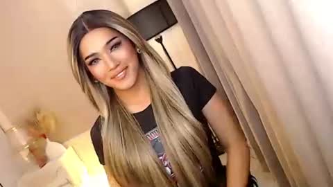 mariah_clara online show from October 17, 2025, 5:48 pm