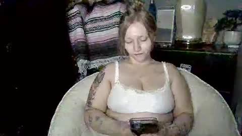 Snapshot of mariamaybe24 chatting on February 26, 2025, 4:14 am Mariah online show from February 26, 2025, 4:14 am
