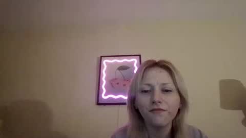 Snapshot of mariamaybe24 chatting on December 4, 2025, 10:46 am Mariah online show from December 4, 2025, 10:46 am