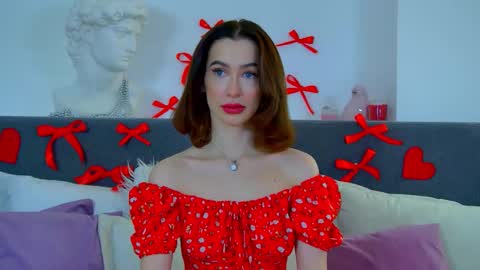 MariaMenson online show from March 4, 2025, 6:39 pm