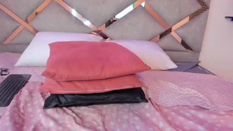 Snapshot of marian_pinzon chatting on February 28, 2025, 8:53 am Marian online show from February 28, 2025, 8:53 am