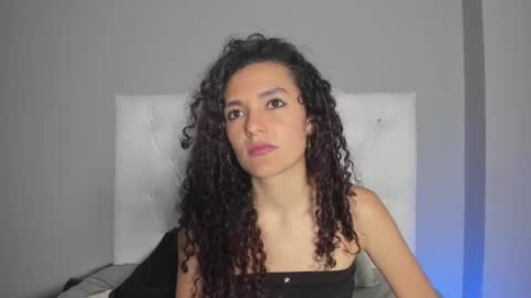 Snapshot of marian_skinny chatting on December 28, 2024, 12:15 am Marian online show from December 28, 2024, 12:15 am