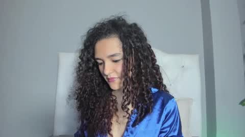 Snapshot of marian_skinny chatting on January 4, 2025, 12:59 am Marian online show from January 4, 2025, 12:59 am