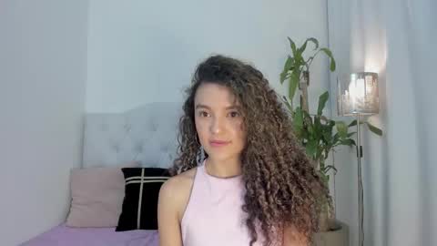 Snapshot of marian_skinny chatting on October 18, 2025, 9:48 pm Marian online show from October 18, 2025, 9:48 pm