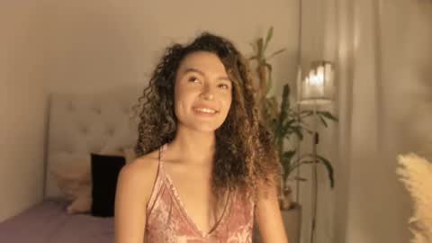 Snapshot of marian_skinny chatting on December 14, 2025, 2:39 am Marian online show from December 14, 2025, 2:39 am